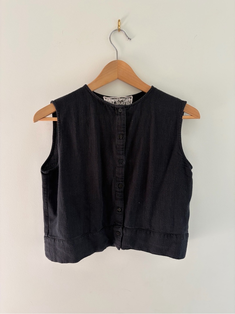 Pink Martini Black Sleeveless Button-Front Crop Vest, S